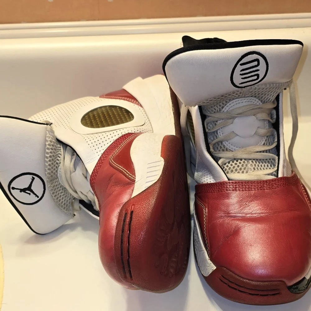 Nike Air Jordan Welcome Home Dwayne Wade Red Sz 9.5 Men 2010 Edition *RETRO* - Picture 3 of 10